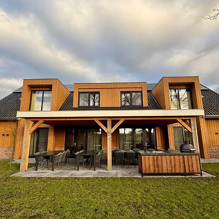 Heide Met Hottub & Sauna | 26 Personen Hébergement de vacances *