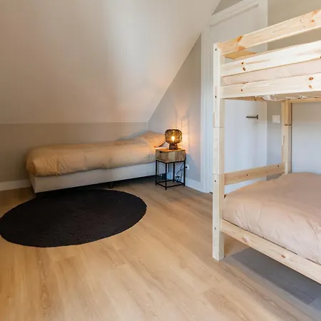 Heide | 26 Personen Holiday home Wekerom