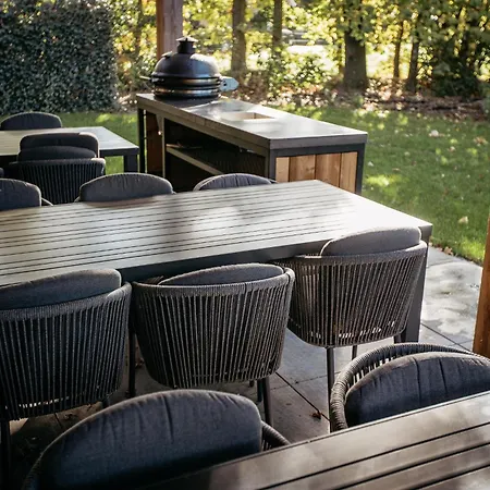 Heide Met Hottub & Sauna | 26 Personen Wekerom