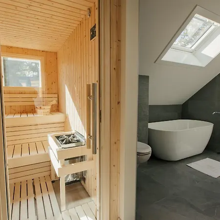 Holiday home Heide Met Hottub & Sauna | 26 Personen Wekerom