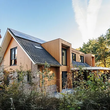 Heide Met Hottub & Sauna | 26 Personen Holiday home Wekerom