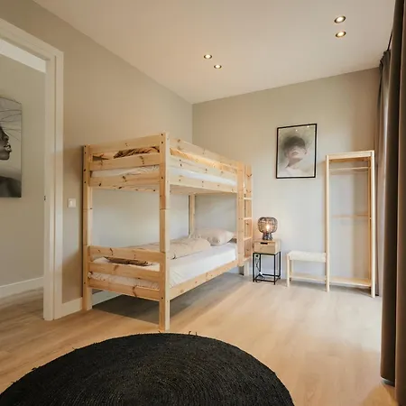 Heide Met Hottub & Sauna | 26 Personen Wekerom