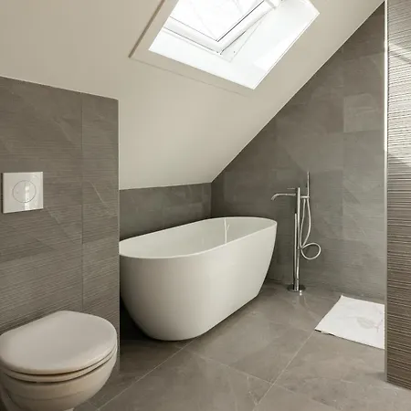 Heide Met Hottub & Sauna | 26 Personen Feriehus Wekerom
