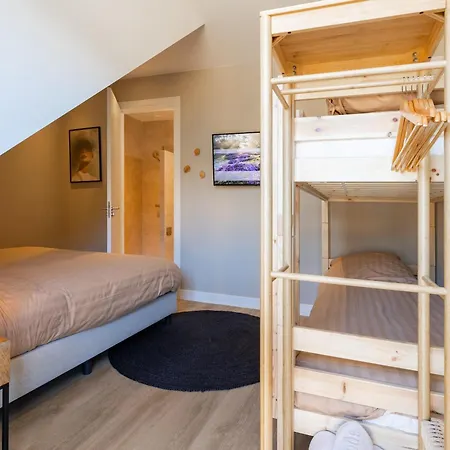 Heide Met Hottub & Sauna | 26 Personen Wekerom